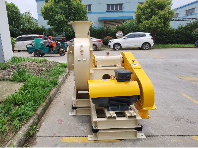 ��ѹ�����ά����������