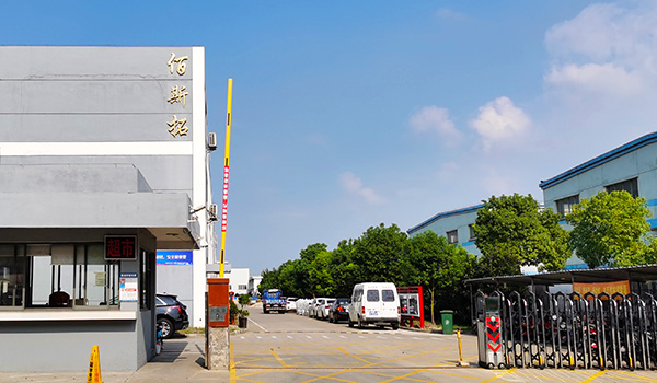 ����������Զ��Ƹ�ѹ���ķ����-��è�������ķ����������