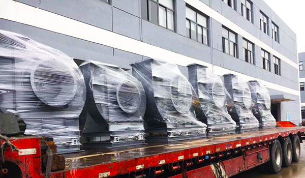 ��ɽ��è������˫�ں�ӭ�����ķ������С�߳�